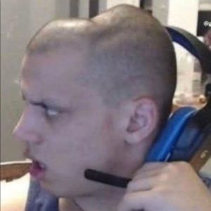 Meet your Posher, Christian